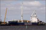 Die 2008 gebaute BELUGA SKYSAILS (IMO 9399129) liegt am 13.09.2009 im Fischereihafen von Bremerhaven. Vorgestellt hatte ich das Schiff schon, siehe Bild ID 4863.

