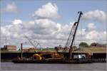 SEEPONTON 2 wird beim Neubau der Kaiserschleuse in Bremerhaven eingesetzt. 13.08.2009