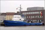 Die 1961 gebaute EISVOGEL (IMO 8736198) liegt am 30.03.2010 im Neuen Hafen in Bremerhaven. Es handelt sich um den frheren Eisbrecher und Schlepper A 1401 der Bundesmarine mit gleichem Namen. Das Schiff ist 35 m lang, fast 10 m breit, hat eine GT von 359 und wird von 2 Maschinen mit 1766 kw angetrieben. Heimathafen ist Triest (Italien), dort sitzt der neue Eigner Lucatelli Towing & Salvage. 