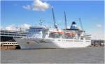 Delphin Voyager, Kreuzfahrtschiff am 25.07.2010 in Bremerhaven. L:174m/B:24m/Tg:6,5m/Baujahr 1990/650 Passagiere/IMO 8902333/Flagge Bahamas / Speed: 17-20 kn