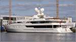 Die Megayacht AQUARIUS (ex MY SHANTI) liegt bei Abeking & Rasmussen im Fischereihafen von Bremerhaven. Sie ist fast 65 m lang und 11 m breit. Heimathafen ist George Town (Cayman Islands).