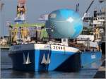 Die 1969 gebaute JENNY (ENI 04503240) am 26.07.2012 im Neuen Hafen von Bremerhaven. Sie ist 100 m lang und 9,5 m breit. Frhere Namen: VERA, VAN UDEN. Den Sommer 2012 ber ist sie als MS WISSENSCHAFT mit dem Thema Nachhaltigkeit in Deutschland und sterreich unterwegs. 