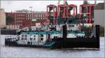 Schubboot EDDA (ENI 05609510) aus Berlin ist am 14.09.2012 in den Bremerhavener Fischereihfen unterwegs. Sie ist 25,66 m breit, 8,19 m lang und wird von zwei Maschinen mit je 257 kw angetrieben. Frhere Namen: NICOLE, 2514.