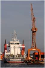 Die 2007 gebaute WAPPEN VON NRNBERG (IMO 9365357) liegt am 29.12.2012 am Kai der Lloyd Werft in Bremerhaven. Sie ist 117 m lang, 18 m breit, hat eine GT von 5.200 und eine DWT von 8.154 t. Heimathafen ist London (Grobritannien).