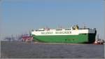 Die 2010 gebaute BESS (IMO 9531715) wird nach dem Verlassen der Nordschleuse in Bremerhaven von zwei Kotug-Schleppern in Fahrtrichtung Nordsee gezogen. Die BESS ist 200 m lang, 32 m breit, hat eine GT von 58.750, eine DWT von 18.013 t und kann 6.284 Fahrzeuge transportieren. Heimathafen ist Panama. 

