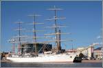 Die DAR MLODZIEZY, das Segelschulschiff der Maritimen Universitt Gdynia, war vom 28. bis 31.08.2007 wieder einmal zu Gast in Bremerhaven. Sie wurde 1982 gebaut, ist 109,40 m lang und hat eine Segelflche von 2910 Quadratmetern.