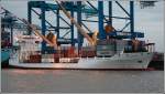 Die 1997 gebaute CONCORDIA (IMO 9162679) fuhr auch schon unter dem Namen CHIQUITA LAS AMERICAS. Sie ist 138,5 m lang, 21,75 m breit, hat eine GT/BRZ von 7981 und kann 864 20-Fu-Container transportieren. Sie fhrt unter deutscher Flagge mit Heimathafen Hamburg. Hier liegt sie in den Abendstunden des 05.09.2007 an der Stromkaje in Bremerhaven.