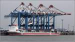 Die 2007 gebaute RIJNBORG (IMO 9355812) liegt am 06.05.2013 am Containerterminal IV in Bremerhaven. Sie ist 176 m lang, 24 m breit, hat eine GT von 16.506, eine DWT von 16.450 und eine Kapazitt von 1.712 TEU. Heimathafen ist Delfzijl (Niederlande) Frhere Namen: KATHARINA, RIJNBORG.