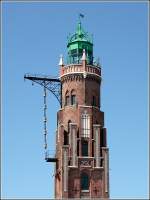 Die Spitze des Simon-Loschen-Leuchtturms in Bremerhaven ist kunstvoll gestaltet. Aufnahmedatum: 11.06.2006