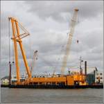 Das 1974 gebaute Kranschiff LVP 1 (IMO 8872796) liegt am 15.02.2014 im Fischereihafen 2 in Bremerhaven. Es ist 56 m lang, 18 m breit und hat eine GT von 1.086. Der Kran hat eine Tragfähigkeit von 200 t. Heimathafen ist Cuxhaven.