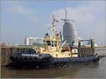 Die 2005 gebaute SVITZER MARKEN (IMO 9292890) ist seit Anfang 2014 in Bremerhaven stationiert. Dieser Schlepper ist 30 m lang, 11,5 m breit, hat eine Maschinenleistung von 4.340 kw und einen Pfahlzug von 70 t. Heimathafen ist IJmuiden (Niederlande). 24.04.2014
