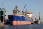 Die 2011 gebaute STORNES (IMO 9549035) liegt bei MWB im Kaiserhafen 1 in Bremerhaven. Dieses Schiff ist als Bulk Carrier (Massengutfrachter) klassifiziert. Der Eigner Van Oord aus Rotterdam hat sie aber zum Flexible Fallpipe Vessel ausrsten lassen. Damit knnen zur Befestigung von Pipelines, Kabeln, Offshore-Fundamenten u.. stndlich bis zu 3.000 t Steine in Wassertiefen bis zu 1.800 m eingesetzt werden. Die STORNES ist 175 m lang, 26 m breit, hat einen Tiefgang bis zu 10,6 m, eine GT/BRZ von 19.950 und eine DWT von 27.323 t. Fr den Hauptantrieb steht eine Maschinenleistung von 2 x 400 kw zur Verfgung. Fr das Positionierungssystem stehen zustzlich 3 Bugstrahlrude mit je 1.500 kw und zwei einziehbare Azimuth-Strahlruder mit je 2.200 kw zur Verfgung. Heimathafen ist Rotterdam (Niederlande). 27.08.2014