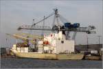 Die 2008 gebaute STAR QUALITY (IMO 9438494) liegt am 27.10.2014 an der Stromkaje in Bremerhaven. Dieses Kühlschiff ist 162,5 m lang, 16 m breit, hat eine GT/BRZ von 14.030, eine DWT von 13.193 t und eine Kapazität von 436 TEU. Heimathafen ist Singapore.