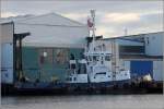Der hier schon vorgestellte Schlepper GROHN (IMO 8223048) wurde von der URAG nach Norwegen verkauft. Hier ist er am 26.12.2014 unter dem neuen Namen ROLF im Fischereihafen 2 in Bremerhaven zu sehen. Neuer Heimathafen ist Halden.
