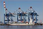 Die 2007 gebaute IDA RAMBOW (IMO 9354478) liegt am 06.04.2015 an der Stromkaje in Bremerhaven. Sie ist 149 m lang, 22,5 m breit, hat eine GT von 11.662, eine DWT von 13.740 t und eine Kapazität von 1.008 TEU. Sie fährt unter deutscher Flagge mit Heimathafen Hamburg