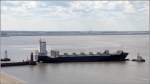 Die 2005 gebaute REINBEK (IMO 9313204) läuft am 05.04.2015 mit Schlepperunterstützung aus der Geestemündung in Bremerhaven aus. Sie ist 169 m lang, 27 m breit, hat eine GT/BRZ von 16.324, eine DWT von 15.952 t und kann 1600 TEU transportieren. Heimathafen ist inzwischen Valletta (Malta). Frühere Namen: CAST PRESTIGE, REINBEK.