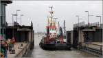 Die 1978 gebaute ARION (IMO 7726902) verlässt am 31.05.2015 durch die sogenannte Sportbootschleuse den Neuen Hafen in Bremerhaven. Sie ist 30,38 m lang, 8,80 m breit, hat eine Maschinenleistung von 1.986 kw und einen Pfahlzug von 38 t. Heimathafen ist Bremen.