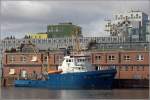 Der 1982 gebaute Forschungskutter UTHRN (IMO 8100648) des Alfred-Wegener-Instituts fr Polar- und Meeresforschung liegt am 25.10.2015 beim Institut in Bremerhaven. Die UTHRN ist 30,4 m lang, 8,52 m breit und hat eine GT/BRZ von 274. Heimathafen ist Helgoland.