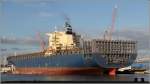 Am 09.09.2015 liegt die 2001 gebaute E.R. LOS ANGELES (IMO 9222986) bei der Lloyd Werft in Bremerhaven. Sie ist 277 m lang und 40 m breit, hat eine GT/BRZ von 66.058, eine DWT von 68.131 t und eine Kapazität von 5.514 TEU. Heimathafen ist Monrovia (Liberia). Frühere Namen: MONTEVIDEO EXPRESS, MSC LOS ANGELES, CSCL LOS ANGELES.