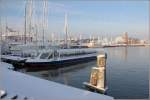 Den Neuen Hafen in Bremerhaven bekommt man nur selten bei Schnee und Sonnenschein zu sehen. 22.01.2016