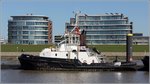 Die 2001 gebaute TURM (IMO 9211212) liegt am 01.04.2016 am Schlepperponton in Bremerhaven vor dem Lohmanndeich. Sie ist 32,50 m lang und 11,00 m breit, die beiden Maschinen leisten zusammen 3.744 kW. Der Pfahlzug beträgt 54 t. Heimathafen ist Bremen.