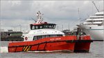 Die NJORD CURLEW ist ein Offshore-Crewtransporter mit einer Länge von 20,6 m und einer Breite von 7,4 m. 12 Passagiere können mit einer max. Geschwindigkeit von 26 kn befördert werden. Heimathafen ist Jersey (Vereinigtes Königreich). Hier passiert sie am 31.07.2016 die Columbuskaje in Bremerhaven.