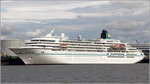 Die 1991 gebaute AMADEA (IMO 8913162) lag am 31.07.2016 gemeinsam mit den drei anderen Schiffen der Phoenix Reisen an der Columbuskaje in Bremerhaven. Sie ist 192,82 m lang und 24,70 m breit, hat eine GT/BRZ von 29.008 und bietet 604 Passagieren sowie 262 Bestzungsmitgliedern Platz. Heimathafen ist Nassau (Bahamas). Früherer Name: ASUKA.