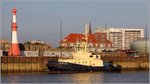Die 2005 in Spanien gebaute SVITZER VIDAR (IMO 9319181) liegt am 31.08.2016 an der Seebäderkaje in Bremerhaven. Dieser Schlepper ist 29,50 m lang und 11 m breit. Die Maschinenleistung beträgt 4.800 kW und der Pfahlzug 80 t. Heimathafen ist Esbjerg (Dänemark). Frühere Namen: MONTRAS, R CATALUNYA.