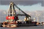 Blick auf das Heck der STANISLAV YUDIN (IMO 8219463) mit ihrem mächtigen 2500-t-Kran. Am 05.01.2017 konnte ich sie im Kaiserhafen III in Bremerhaven ablichten. Heimathafen ist Limassol (Zypern). 