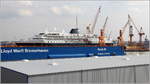 Die 1996 gebaute MINERVA (IMO 9144196) liegt zu einem Werftaufenthalt im Dock III der Lloyd Werft Bremerhaven. Sie ist 133 m lang und 20 m breit, hat eine GT/BRZ von 12.449 und eine DWT von 2.004 t. Sie bietet 350 Passagieren und 160 Besatzungsmitgliedern Platz. Heimathafen ist Nassau (Bahamas). Frühere Namen: SAGA PEARL,  EXPLORER II, ALEXANDER VON HUMBOLDT.