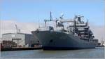 Der Einsatzgruppenversorger A 1413 BONN liegt am 26.05.2017 im Kaiserhafen I in Bremerhaven. Die BONN ist 173,70 m lang und 24 m breit. Heimathafen ist Wilhelmshaven.