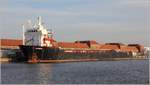Die 1986 gebaute PAPENBURG (IMO 8500599) liegt am 23.02.2018 im Fischereihafen 2 in Bremerhaven. Dieser Schwerlasttransporter ist 104,20 m lang und 20,50 m breit. Heimathafen ist Madeira (Portugal). Frühere Namen: GRUZ, CLIPPER CHEYENNE, CHEYENNE, BLACK RHINO, CONDOCK II, CONDOCK 2.