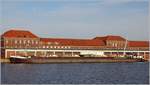 Doe 1910 gebaute ISLAND (ENI 04015700) liegt am 29.03.2018 im Fischereihafen II in Bremerhaven. Sie ist 77 m lang, 8 m breit und hat eine Tonnage von 910 t. Heimatort ist Tangermünde. Frühere Namen: OLGA, META, INGRID.