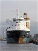 Die 2008 in Bremerhaven gebaute COMBI DOCK I (IMO 9400473) liegt am 29.03.2018 im Kaiserhafen I in Bremerhaven. Dieses Schwerlastschiff ist 169,40 m lang und 25,73 m breit, hat eine GT/BRZ von 17.341 und eine DWT von 10.480 t. Heimathafen ist St. John's (Antigua and Barbuda).