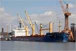 Die 2010 gebaute BBC NEPTUNE (IMO 9537264) liegt am 02.04.2018 bei der Lloyd Werft in Bremerhaven. Dieser Bulker ist 198,99 m lang und 28,5 m breit, hat eine GT/BRZ von 24.050 und eine DWT von 37.506 t. Heimathafen ist Monrovia (Liberia). Früherer Name: BBC PLUTO.