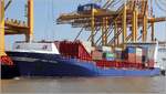 Die 2009 gebaute OOCL RAUMA (IMO 9462794) liegt am 19.04.2018 an der Stromkaje in Bremerhaven. Sie ist 168,11 m lang und 26,80 m breit, hat eine GT/BRZ von 17.488, eine DWT von 17.892 t und eine Kapazität von 1.425 TEU. Heimathafen ist Harlingen (Niederlande). Früherer Name: ELYSEE.