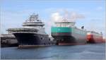 Das Mehrzweckoffshoreschiff REM INSPECTOR sowie die Autotransporter OBERON und TOMBARRA liegen am 13.09.2019 im Verbindungshafen in Bremerhaven. 