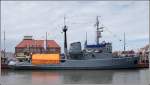 A 1451 WANGEROOGE ist ein Seeschlepper der Bundesmarine mit 2000 PS. Stationiert ist er in Wilhelmshaven. Am 20.07.2008 habe ich ihn anlsslich des Hafenfestes in Bremerhaven vor die Linse bekommen.
