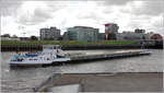 Die 1964 gebaute NORDLAND V (ENI 04018830) steuert die Fischereihafen-Doppelschleuse in Bremerhaven an. Das GMS ist 85,00 m lang, 9,5 m breit und hat eine Tonnage von 1.399 t. Heimathafen ist Bremen. 11.07.2020