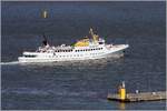 Die FAIR LADY (IMO 7016474) macht sich von Bremerhaven auf den Weg nach Helgoland. In diesem Sommer ist es eine der seltenen Abfahrten von Bremerhaven, da sie wegen der coronabedingt verringten Passagierkapazitäten überwiegend von Cuxhaven aus im Einsatz ist. 30.07.2020