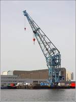 Der Schwimmkran SK 1 (ENI 05305490) an seinem Liegeplatz im Fischereihafen II in Bremerhaven. 21.02.2021