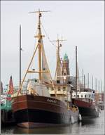 Seit 2019 liegt die MARGRIT, ein ehemaliger Bremerhavener Fischkutter, als Gastroschiff im Neuen Hafen von Bremerhaven. Unter dem Namen   Zuckerkutter  wird das 25 m lange und 5,50 m breite Schiff als Eiscafé genutzt. Am 18.02.2021 war allerdings noch Winterschlaf angesagt.