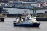 Die V-1108-N SANTA PRINCESA (IMO 8609357) hat durch die große Kammer der Fischreihafen-Doppelschleuse den Fischreihafen Bremerhaven verlassen. Dieser Trawler ist 65,50 m lang und 13,01 m breit und hat eine GT/BRZ von 2.165. Er fängt vorrangig mit Grundschleppnetzen. Sie fährt unter der Flagge Portugals mit Heimathafen Viano do Castelo. Frühere Namen: VA 200 VESTURVON und 3 VI-5-1-14 NUEVO BARCA. Das Schiff ist nicht zu verwechseln mit der früheren V-1100-N SANTA PRINCESA, die inzwischen unter dem Namen OLGA im Einsatz ist. 16.04.2021
