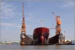 Die 2000 gebaute CALA PALMA (IMO 9164770)liegt am 05.08.2007 im Schwimmdock der Lloyd Werft in Bremerhaven. Sie ist ein 24 m breites Khlschiff.
