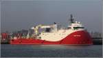 Die 2014 gebaute SIEM MOXIE (IMO 9676216) liegt am 20.09.2014 in Cuxhaven. Dieser Offshore-Versorger ist 74 m lang, 17 m breit, hat eine GT von 4.367 und eine DWT von 2.835 t. Heimathafen ist Kristiansand (Norwegen).