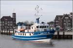 Mit der 1978 gebauten JAN CUX II (IMO 8136099) knnen von Cuxhaven aus Rundfahrten durch Hafen und Elbmndung und Angelfahrten in der Nordsee unternommen werden. Sie ist 27,26 m lang, 7 m breit und hat eine GT/BRZ von 207. Hier verlsst sie ihren Liegeplatz in Cuxhaven am 03.02.2008.