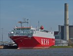 .Autotransportschiff Schelde Highway von KESS, liegt im Hafengebiet von Emden,  Bj 1993, Geschw. 14,5 kn; L 99,9 m; B 20,5 m; er kann 805 Fahrzeuge aufnehmen, Flagge Panama; früherer Name: Feederschief, aufgenommen während einer Hafenrundfahrt am 06.05.2016.    
