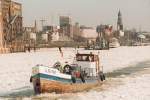 Hamburg, 1995 - Die ELBETANK kmpft sich durch den Winter