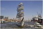 Die Drei-Mast-Bark  Artemis  (IMO 5209699) am 7.05.2011 auf dem 822. Hafengeburstag in Hamburg. L:40m / B:7m / Tg:3,1m / DWT 457 / 420 PS / Segelflche:1050 m2 / 1926 in Norwegen als Walfnger gebaut / Umbau 2001/ 35 Kojen / Flagge: Niederlande