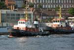 Schlepper Bugsier 14 (dahinter 18) im Hamburger Hafen - 12.07.2013